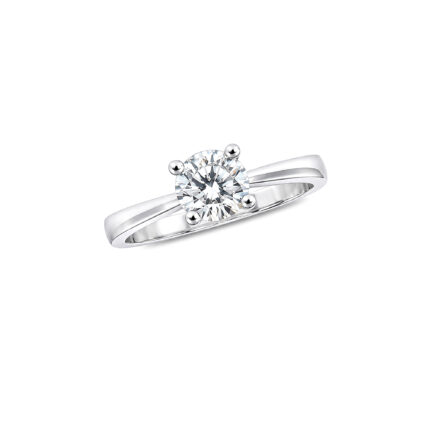 Round lab diamond engagement ring Dubai